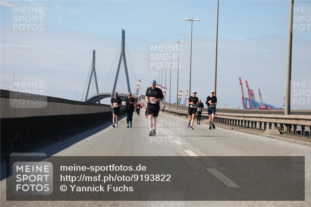 03.10.2025 - Köhlbrandbrückenlauf Yannick Fuchs http://msf.ph/oto/9193822 03.10.2025 12:17:47 Position 3  meine-sportfotos.de