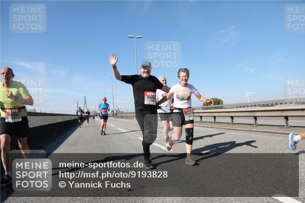03.10.2025 - Köhlbrandbrückenlauf Yannick Fuchs http://msf.ph/oto/9193828 03.10.2025 11:55:43 Position 3 5249, 5630, 4036 meine-sportfotos.de
