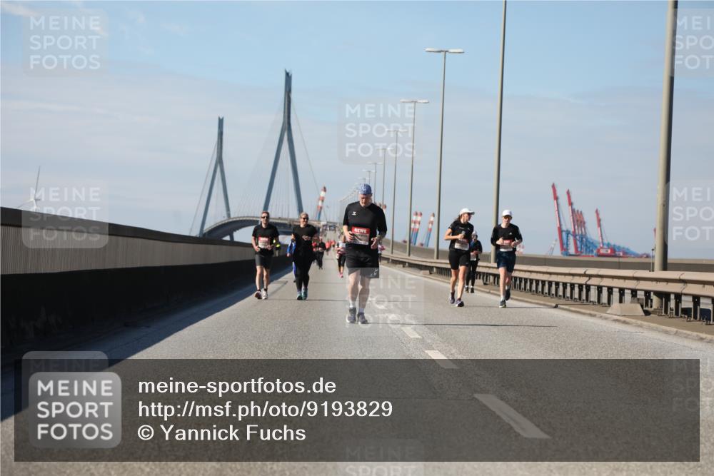 03.10.2025 - Köhlbrandbrückenlauf Yannick Fuchs http://msf.ph/oto/9193829 03.10.2025 12:17:49 Position 3  meine-sportfotos.de