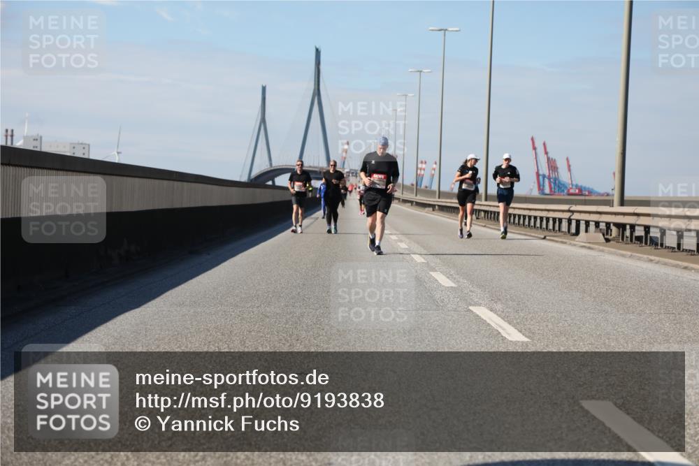 03.10.2025 - Köhlbrandbrückenlauf Yannick Fuchs http://msf.ph/oto/9193838 03.10.2025 12:17:49 Position 3  meine-sportfotos.de