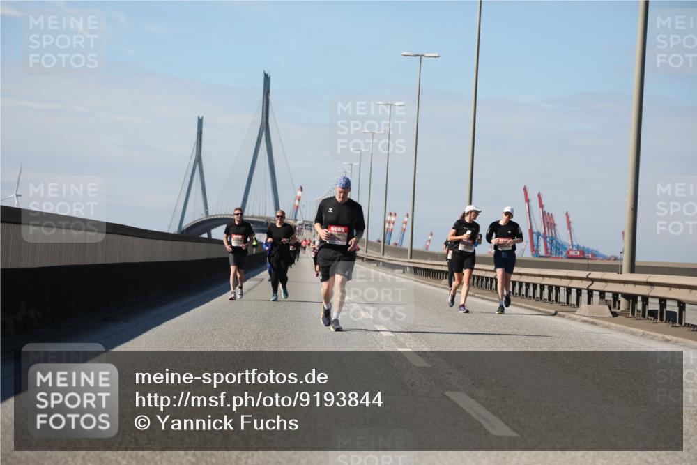 03.10.2025 - Köhlbrandbrückenlauf Yannick Fuchs http://msf.ph/oto/9193844 03.10.2025 12:17:50 Position 3  meine-sportfotos.de