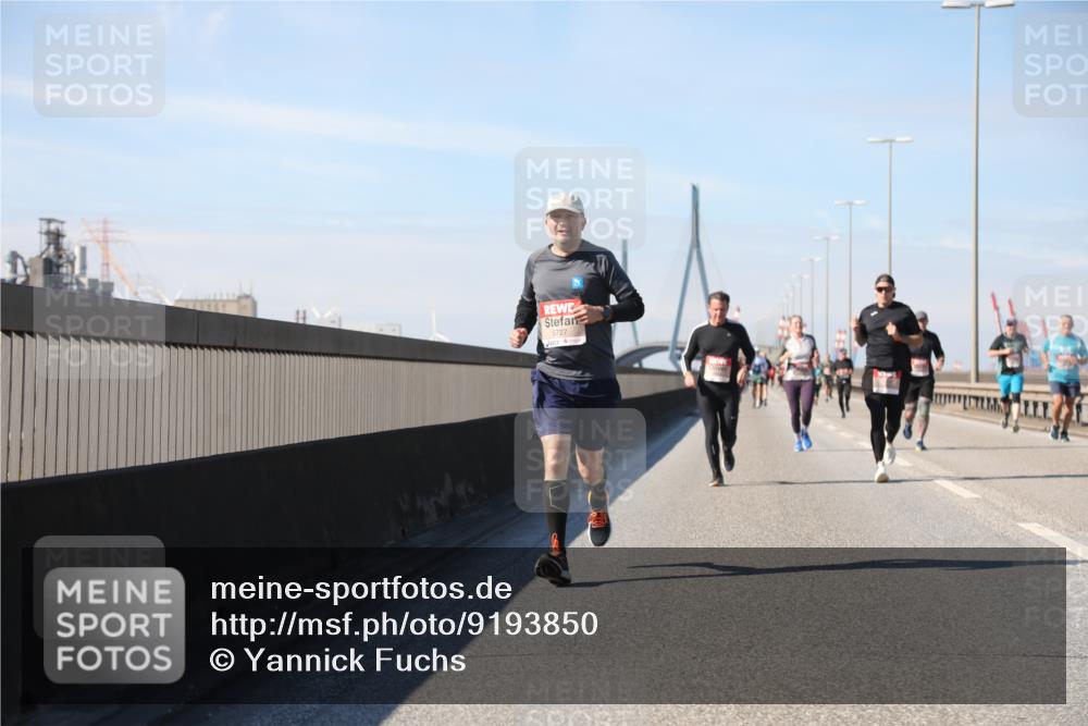03.10.2025 - Köhlbrandbrückenlauf Yannick Fuchs http://msf.ph/oto/9193850 03.10.2025 11:55:46 Position 3 5727 meine-sportfotos.de