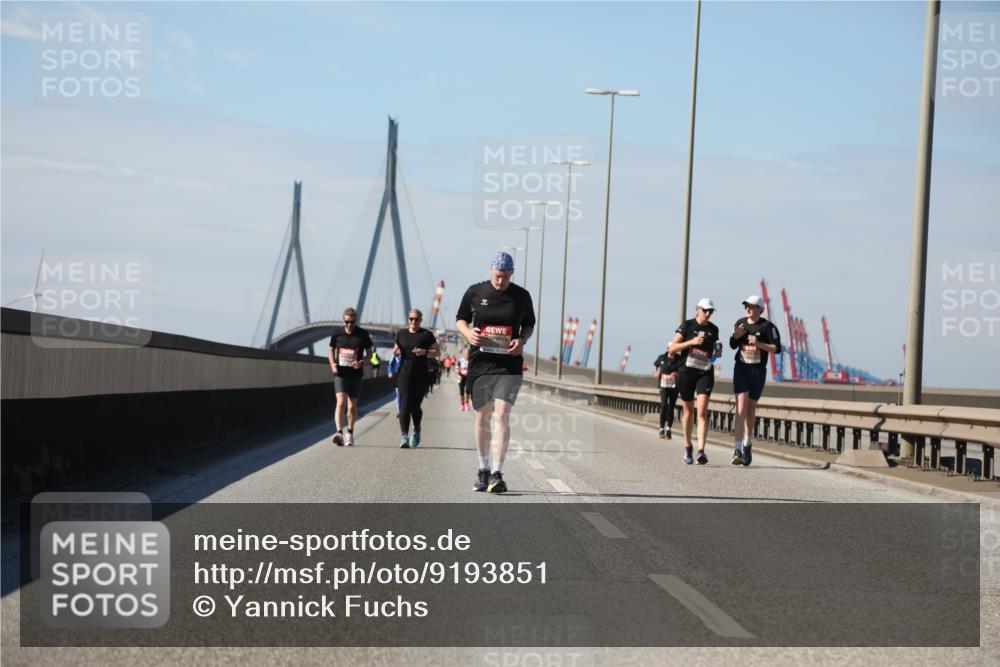 03.10.2025 - Köhlbrandbrückenlauf Yannick Fuchs http://msf.ph/oto/9193851 03.10.2025 12:17:51 Position 3  meine-sportfotos.de