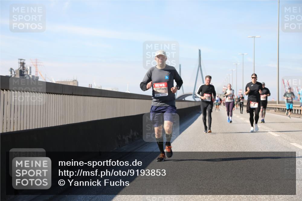 03.10.2025 - Köhlbrandbrückenlauf Yannick Fuchs http://msf.ph/oto/9193853 03.10.2025 11:55:46 Position 3 727 meine-sportfotos.de