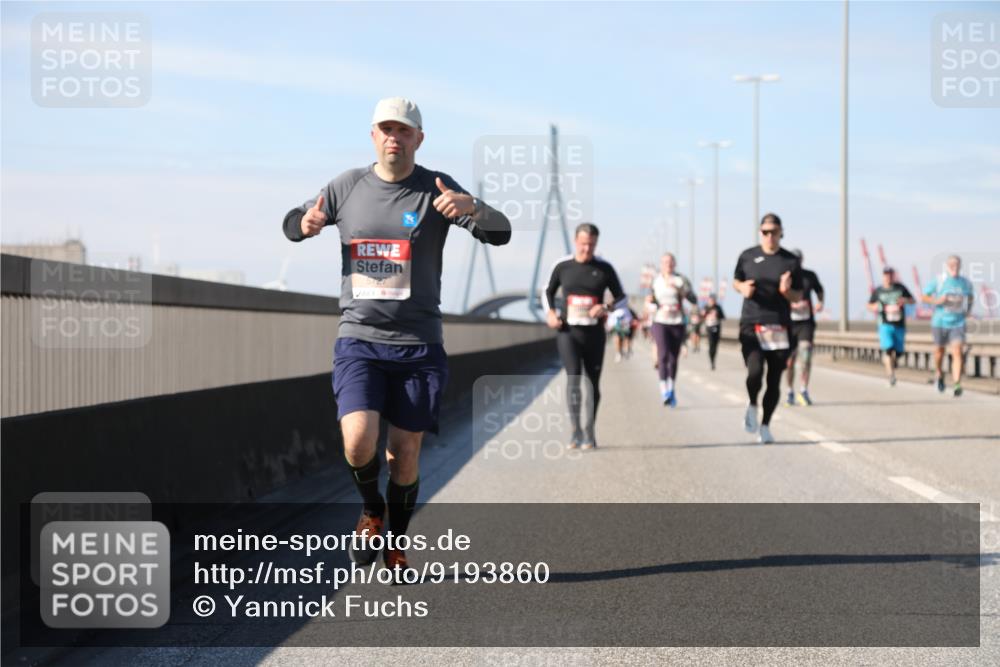 03.10.2025 - Köhlbrandbrückenlauf Yannick Fuchs http://msf.ph/oto/9193860 03.10.2025 11:55:46 Position 3 5727 meine-sportfotos.de