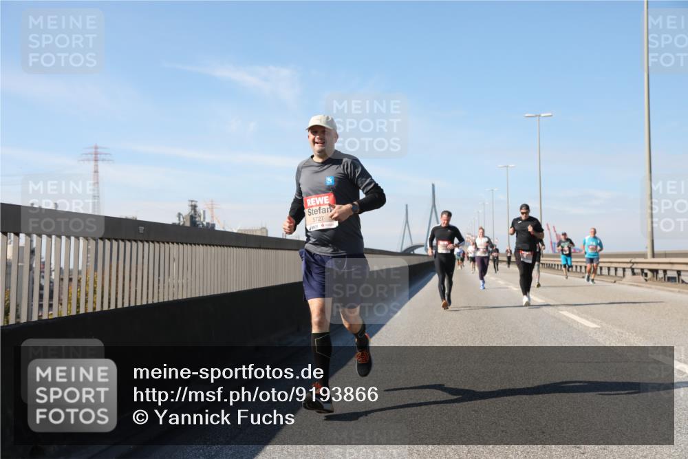 03.10.2025 - Köhlbrandbrückenlauf Yannick Fuchs http://msf.ph/oto/9193866 03.10.2025 11:55:47 Position 3 5727 meine-sportfotos.de