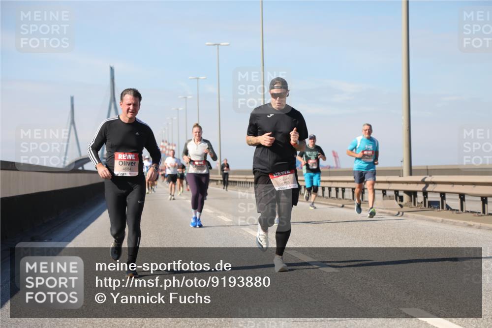 03.10.2025 - Köhlbrandbrückenlauf Yannick Fuchs http://msf.ph/oto/9193880 03.10.2025 11:55:48 Position 3 4684, 6755 meine-sportfotos.de