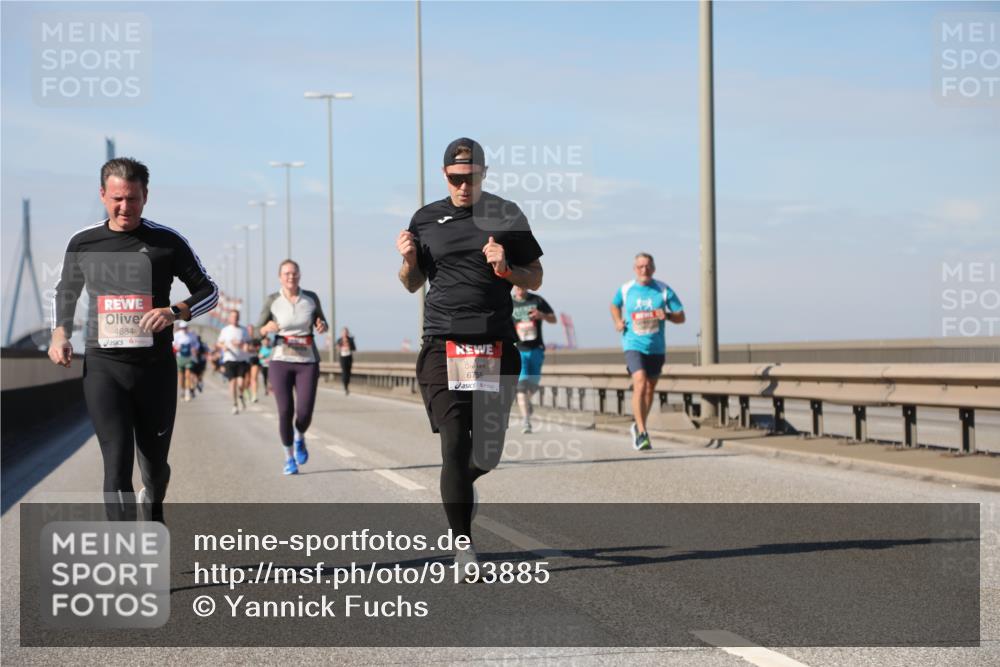 03.10.2025 - Köhlbrandbrückenlauf Yannick Fuchs http://msf.ph/oto/9193885 03.10.2025 11:55:49 Position 3 4684, 6755 meine-sportfotos.de