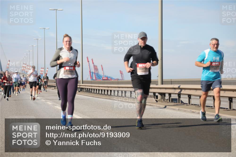 03.10.2025 - Köhlbrandbrückenlauf Yannick Fuchs http://msf.ph/oto/9193909 03.10.2025 11:55:51 Position 3  meine-sportfotos.de
