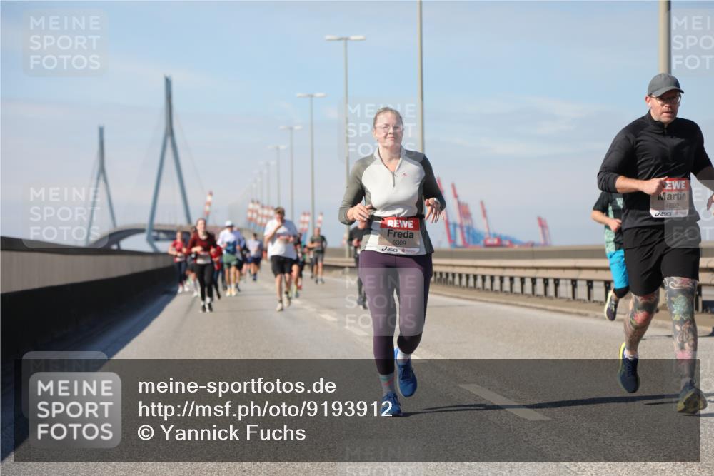 03.10.2025 - Köhlbrandbrückenlauf Yannick Fuchs http://msf.ph/oto/9193912 03.10.2025 11:55:52 Position 3 5309, 4692 meine-sportfotos.de