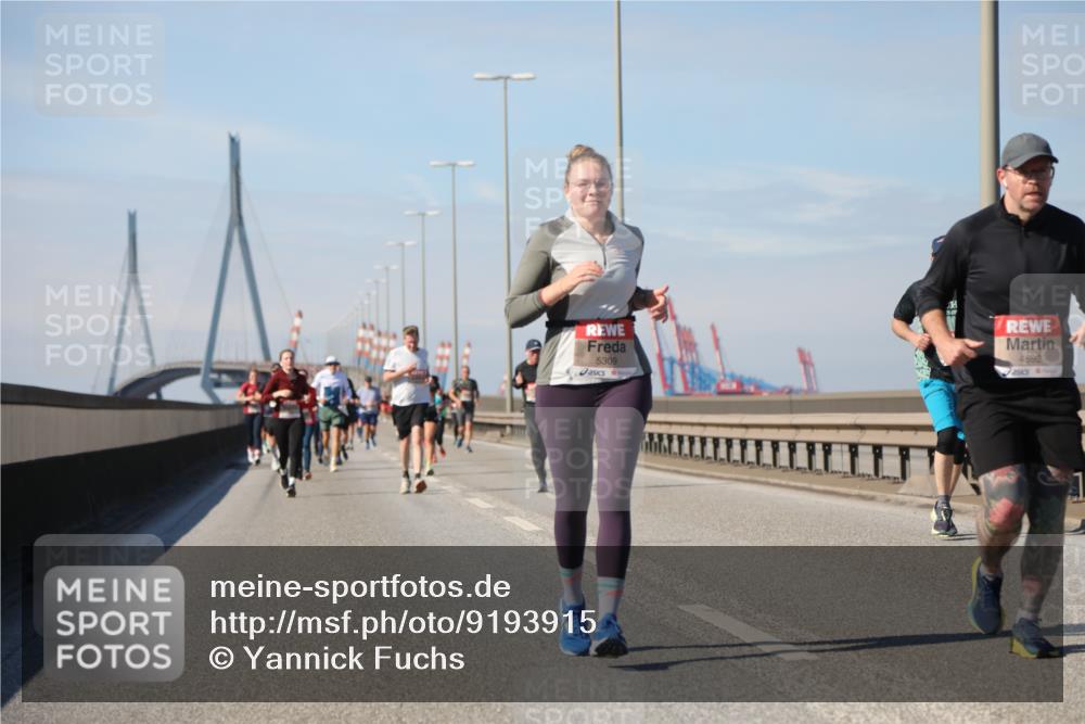 03.10.2025 - Köhlbrandbrückenlauf Yannick Fuchs http://msf.ph/oto/9193915 03.10.2025 11:55:52 Position 3 5309, 4692 meine-sportfotos.de
