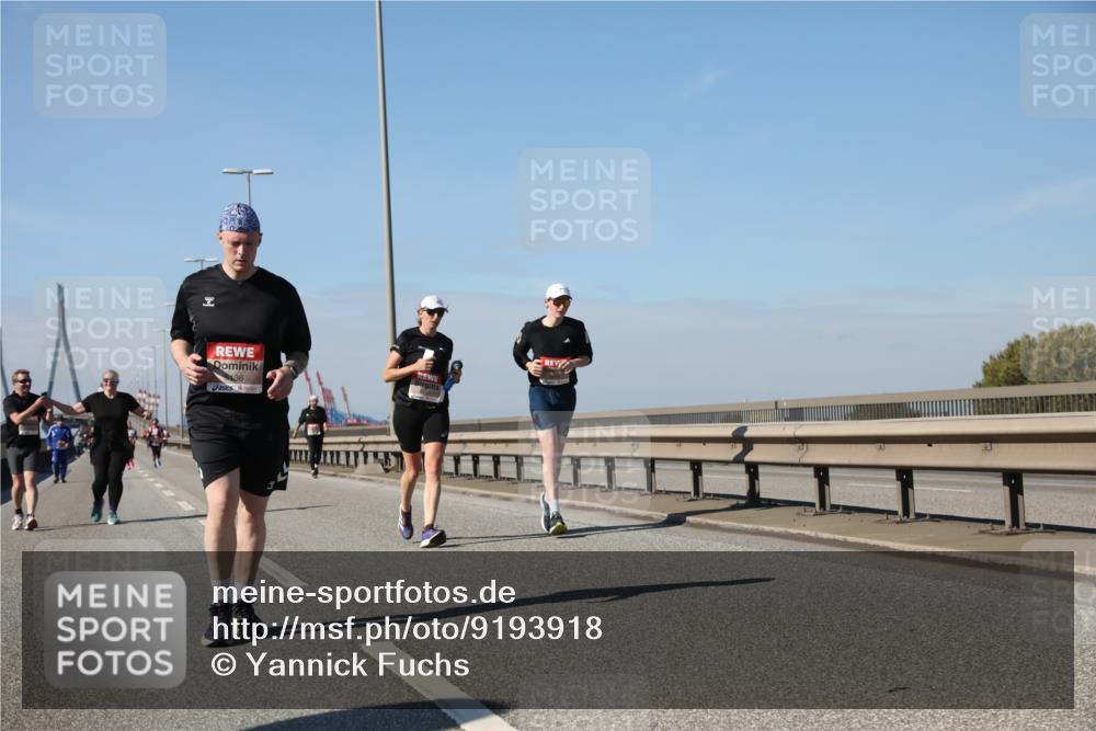 03.10.2025 - Köhlbrandbrückenlauf Yannick Fuchs http://msf.ph/oto/9193918 03.10.2025 12:17:58 Position 3 136 meine-sportfotos.de