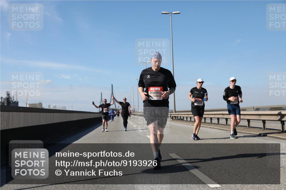 03.10.2025 - Köhlbrandbrückenlauf Yannick Fuchs http://msf.ph/oto/9193926 03.10.2025 12:17:59 Position 3 5136 meine-sportfotos.de