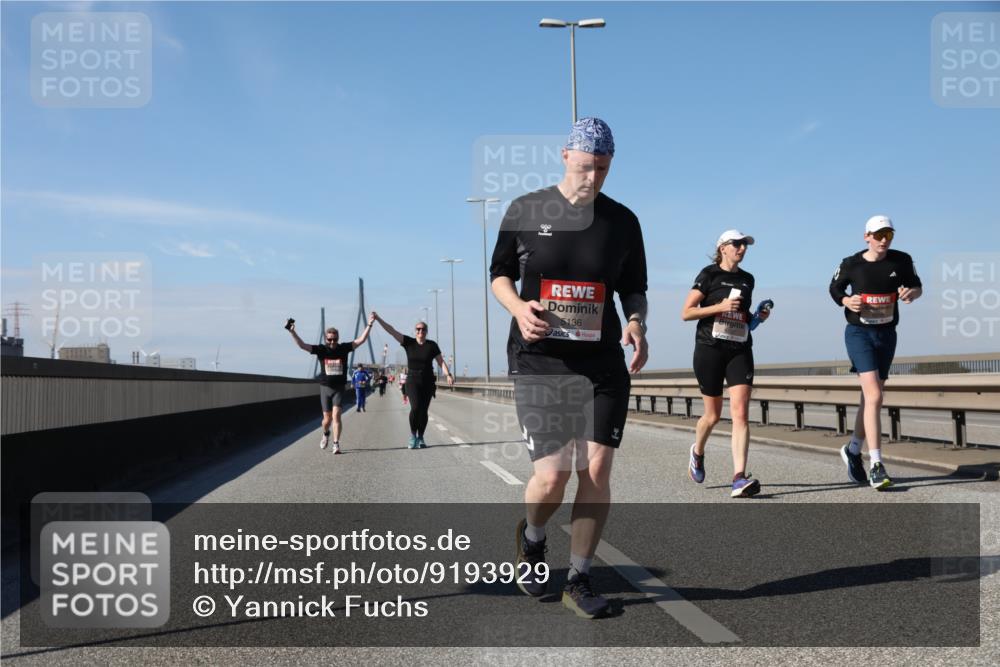 03.10.2025 - Köhlbrandbrückenlauf Yannick Fuchs http://msf.ph/oto/9193929 03.10.2025 12:17:59 Position 3 5136 meine-sportfotos.de