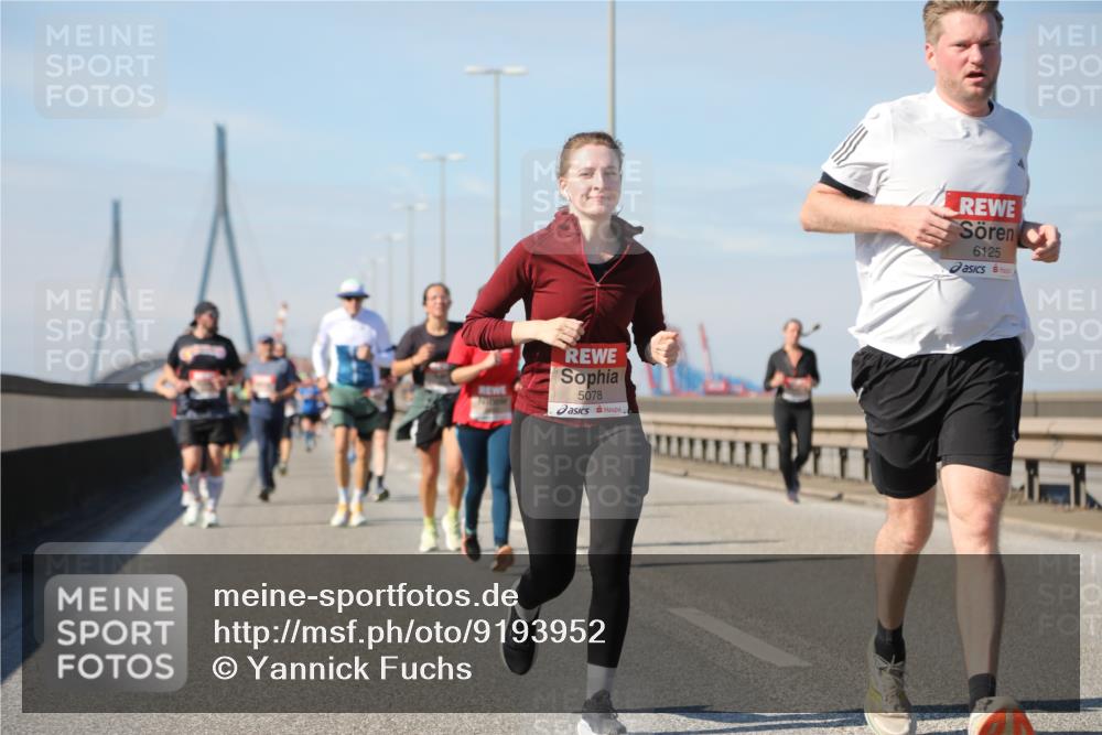 03.10.2025 - Köhlbrandbrückenlauf Yannick Fuchs http://msf.ph/oto/9193952 03.10.2025 11:56:01 Position 3 5078, 6125 meine-sportfotos.de