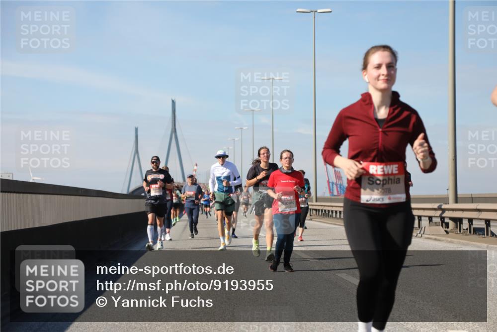 03.10.2025 - Köhlbrandbrückenlauf Yannick Fuchs http://msf.ph/oto/9193955 03.10.2025 11:56:01 Position 3 5078 meine-sportfotos.de