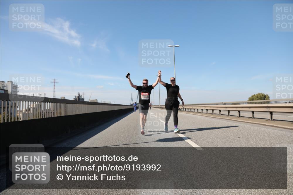 03.10.2025 - Köhlbrandbrückenlauf Yannick Fuchs http://msf.ph/oto/9193992 03.10.2025 12:18:03 Position 3  meine-sportfotos.de