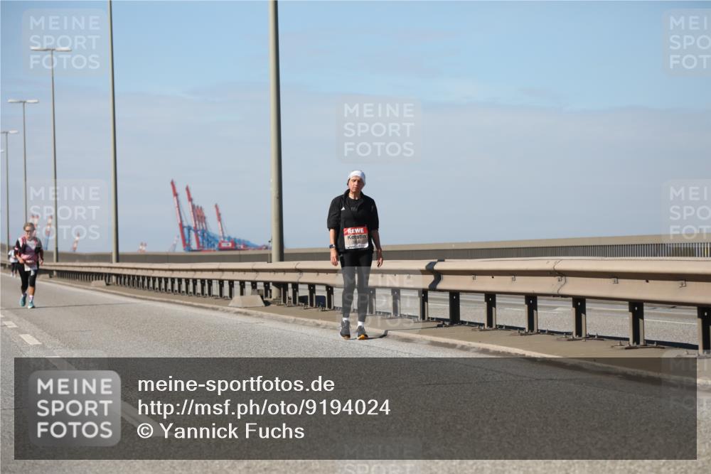 03.10.2025 - Köhlbrandbrückenlauf Yannick Fuchs http://msf.ph/oto/9194024 03.10.2025 12:18:06 Position 3  meine-sportfotos.de
