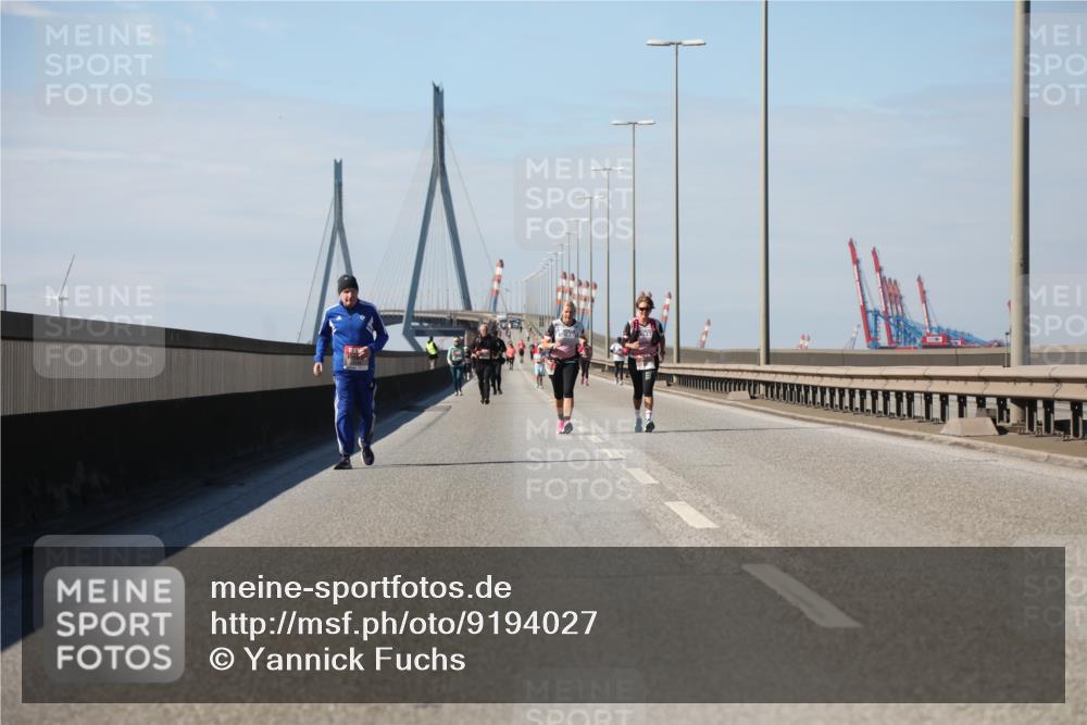 03.10.2025 - Köhlbrandbrückenlauf Yannick Fuchs http://msf.ph/oto/9194027 03.10.2025 12:18:07 Position 3  meine-sportfotos.de