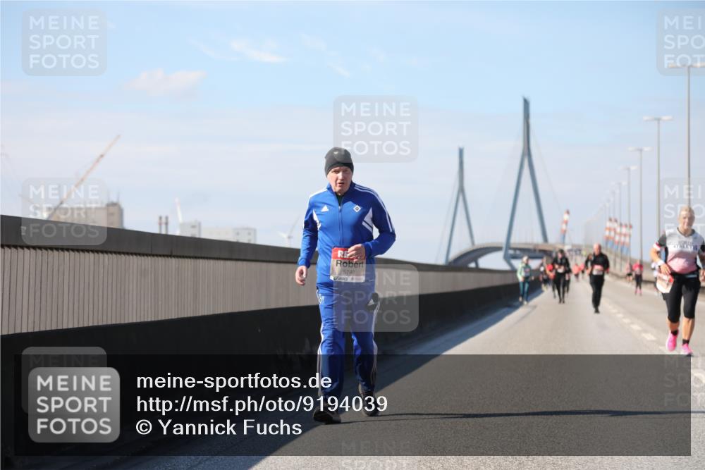 03.10.2025 - Köhlbrandbrückenlauf Yannick Fuchs http://msf.ph/oto/9194039 03.10.2025 12:18:14 Position 3 5748 meine-sportfotos.de