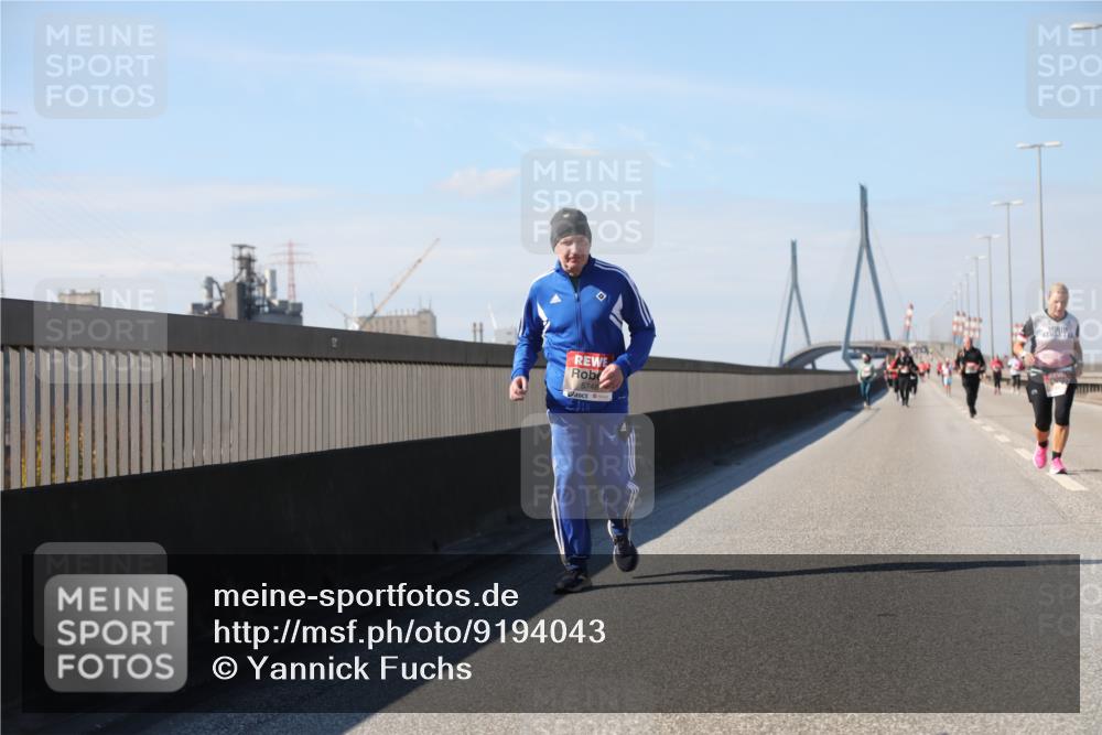03.10.2025 - Köhlbrandbrückenlauf Yannick Fuchs http://msf.ph/oto/9194043 03.10.2025 12:18:16 Position 3 5748 meine-sportfotos.de