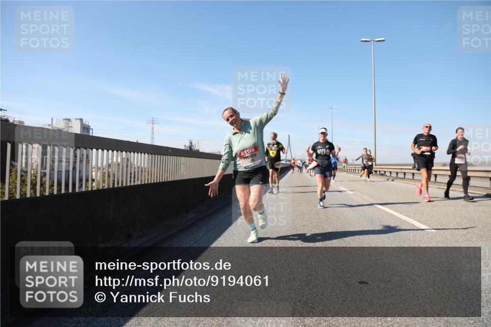 03.10.2025 - Köhlbrandbrückenlauf Yannick Fuchs http://msf.ph/oto/9194061 03.10.2025 11:56:15 Position 3 435 meine-sportfotos.de