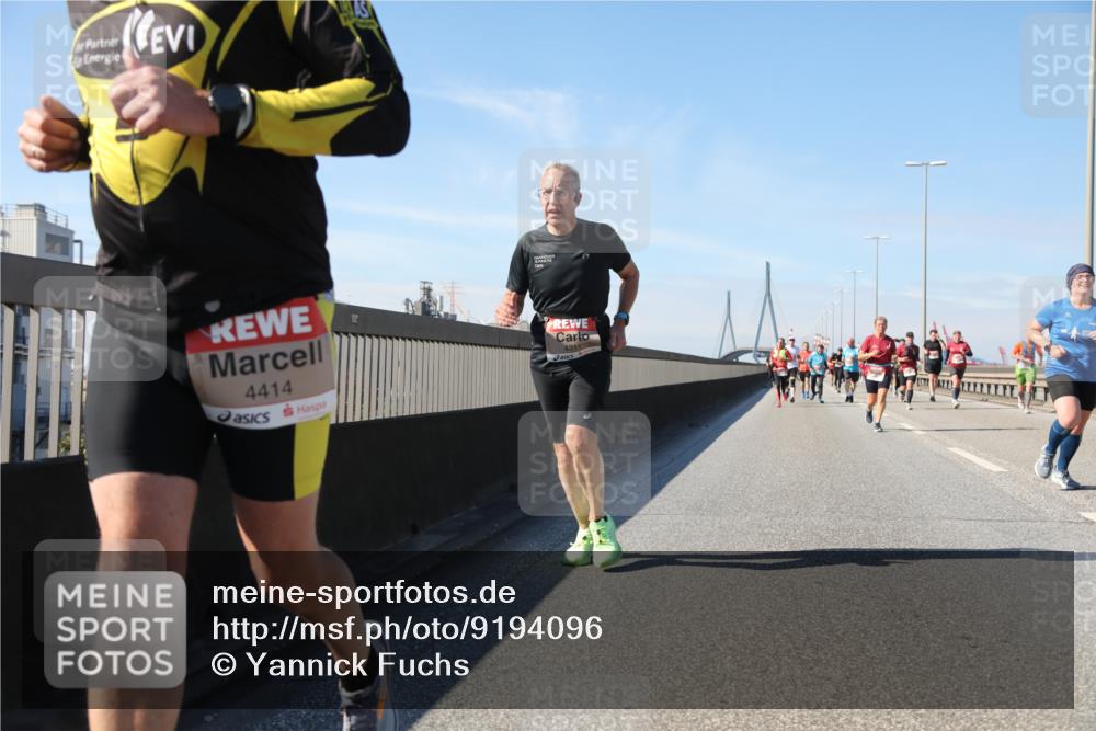 03.10.2025 - Köhlbrandbrückenlauf Yannick Fuchs http://msf.ph/oto/9194096 03.10.2025 11:56:18 Position 3 4414, 4311 meine-sportfotos.de