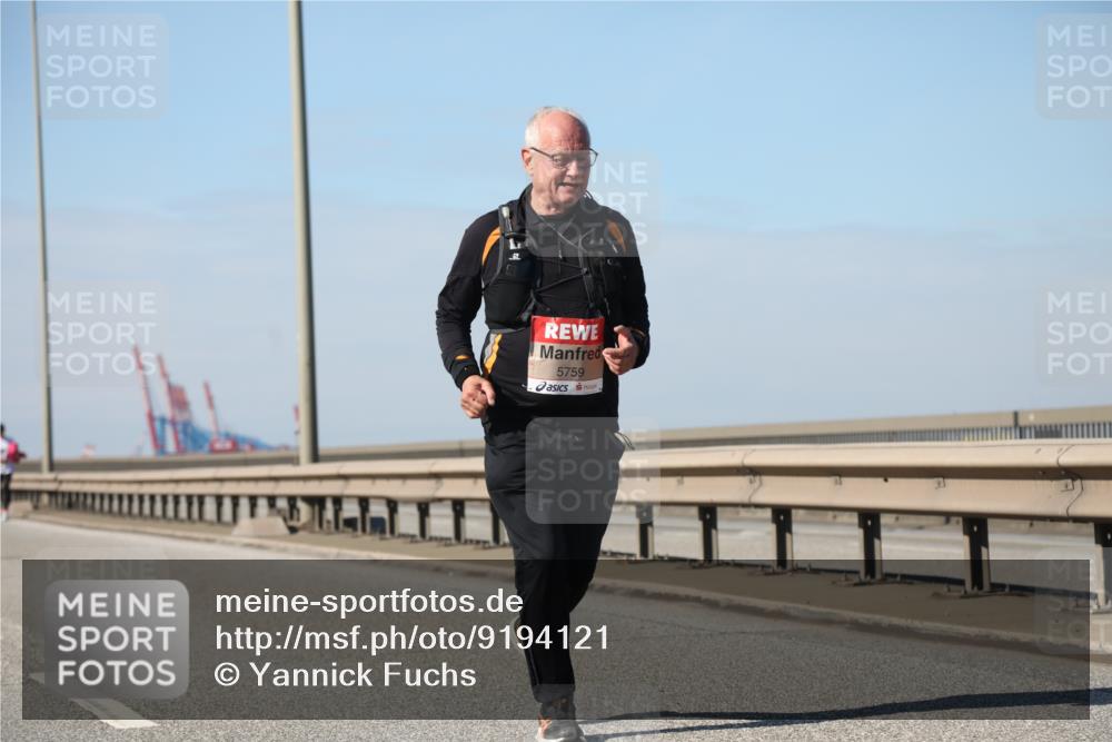 03.10.2025 - Köhlbrandbrückenlauf Yannick Fuchs http://msf.ph/oto/9194121 03.10.2025 12:18:30 Position 3 5759 meine-sportfotos.de