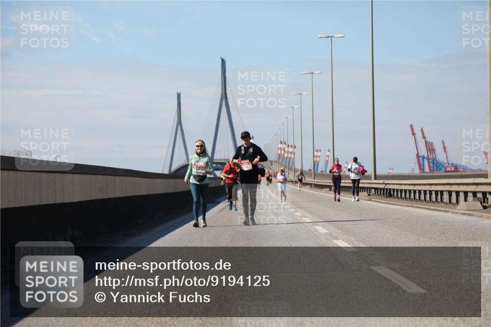 03.10.2025 - Köhlbrandbrückenlauf Yannick Fuchs http://msf.ph/oto/9194125 03.10.2025 12:18:32 Position 3  meine-sportfotos.de