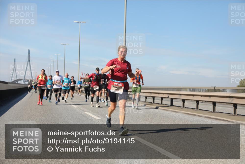 03.10.2025 - Köhlbrandbrückenlauf Yannick Fuchs http://msf.ph/oto/9194145 03.10.2025 11:56:21 Position 3 4803 meine-sportfotos.de