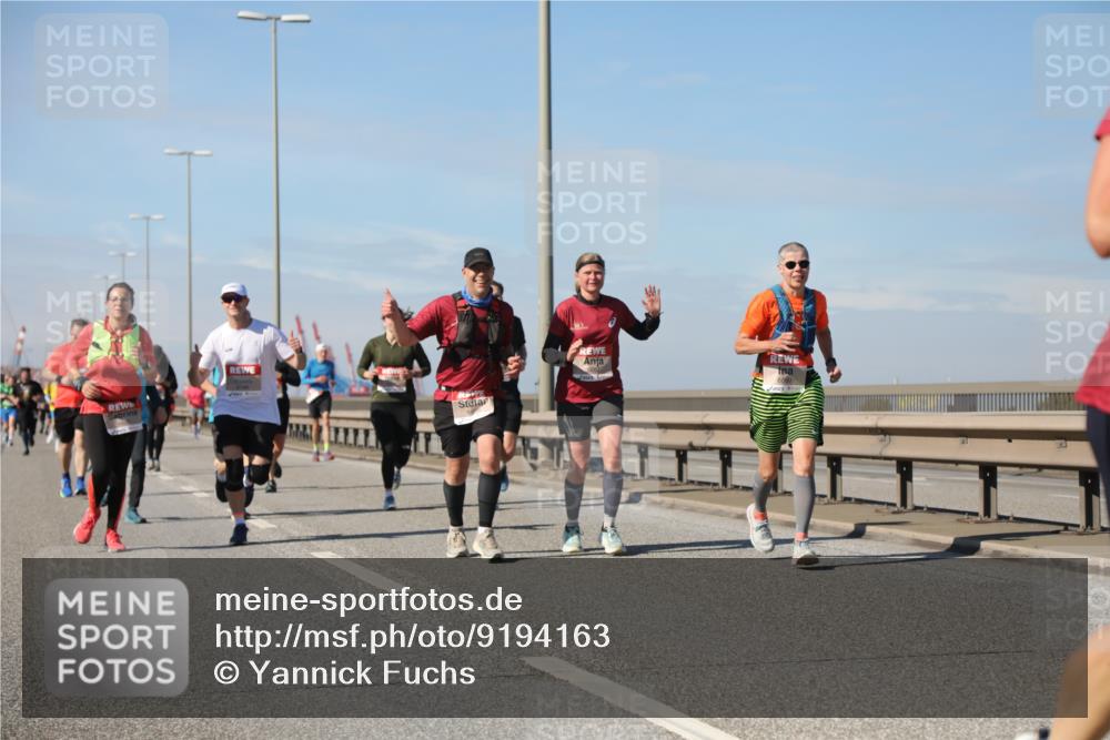 03.10.2025 - Köhlbrandbrückenlauf Yannick Fuchs http://msf.ph/oto/9194163 03.10.2025 11:56:23 Position 3  meine-sportfotos.de