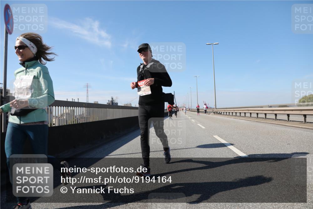 03.10.2025 - Köhlbrandbrückenlauf Yannick Fuchs http://msf.ph/oto/9194164 03.10.2025 12:18:42 Position 3 5636 meine-sportfotos.de