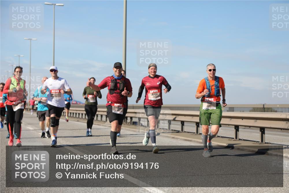 03.10.2025 - Köhlbrandbrückenlauf Yannick Fuchs http://msf.ph/oto/9194176 03.10.2025 11:56:23 Position 3 6069 meine-sportfotos.de
