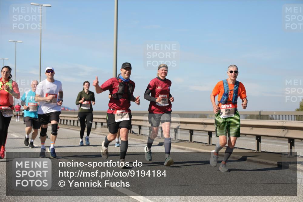 03.10.2025 - Köhlbrandbrückenlauf Yannick Fuchs http://msf.ph/oto/9194184 03.10.2025 11:56:24 Position 3 6069 meine-sportfotos.de
