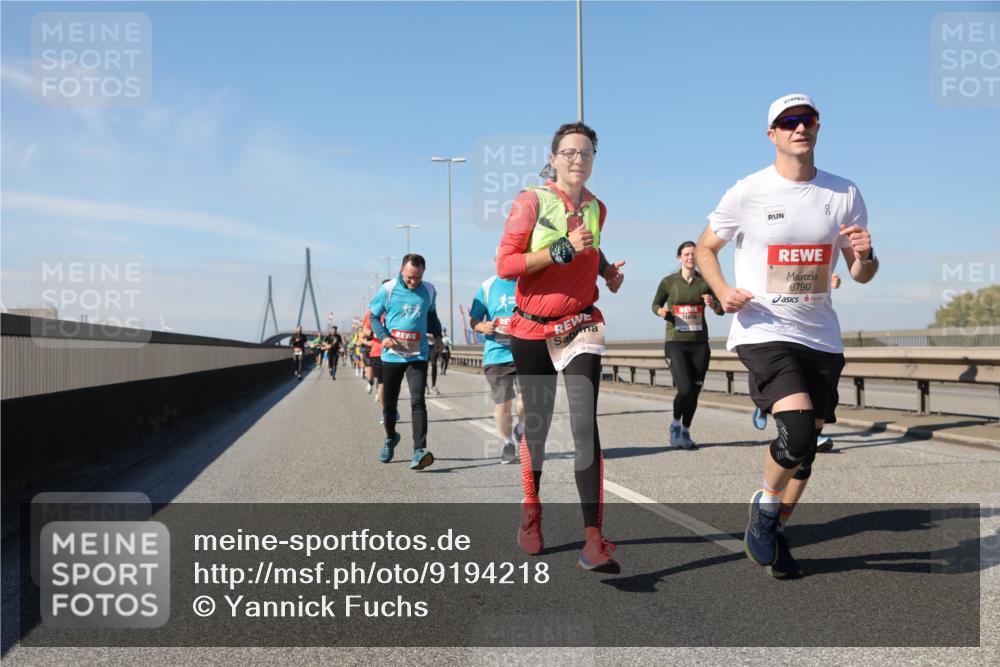 03.10.2025 - Köhlbrandbrückenlauf Yannick Fuchs http://msf.ph/oto/9194218 03.10.2025 11:56:26 Position 3 4696, 469, 6790 meine-sportfotos.de