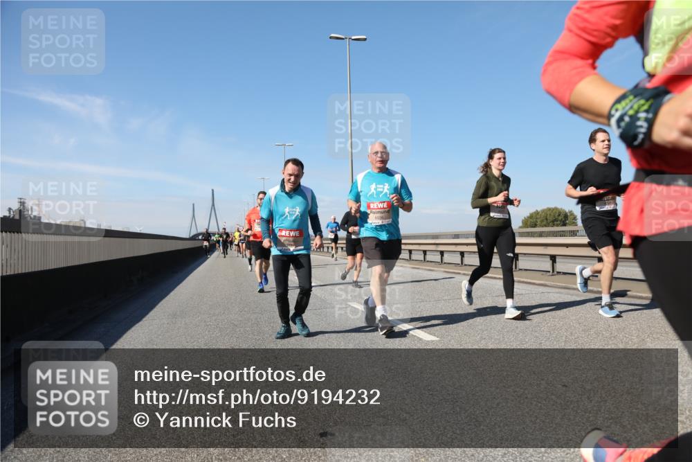 03.10.2025 - Köhlbrandbrückenlauf Yannick Fuchs http://msf.ph/oto/9194232 03.10.2025 11:56:27 Position 3  meine-sportfotos.de