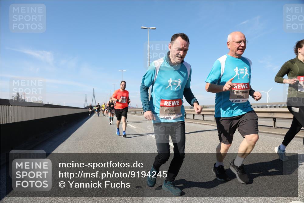 03.10.2025 - Köhlbrandbrückenlauf Yannick Fuchs http://msf.ph/oto/9194245 03.10.2025 11:56:28 Position 3 6771, 6536 meine-sportfotos.de