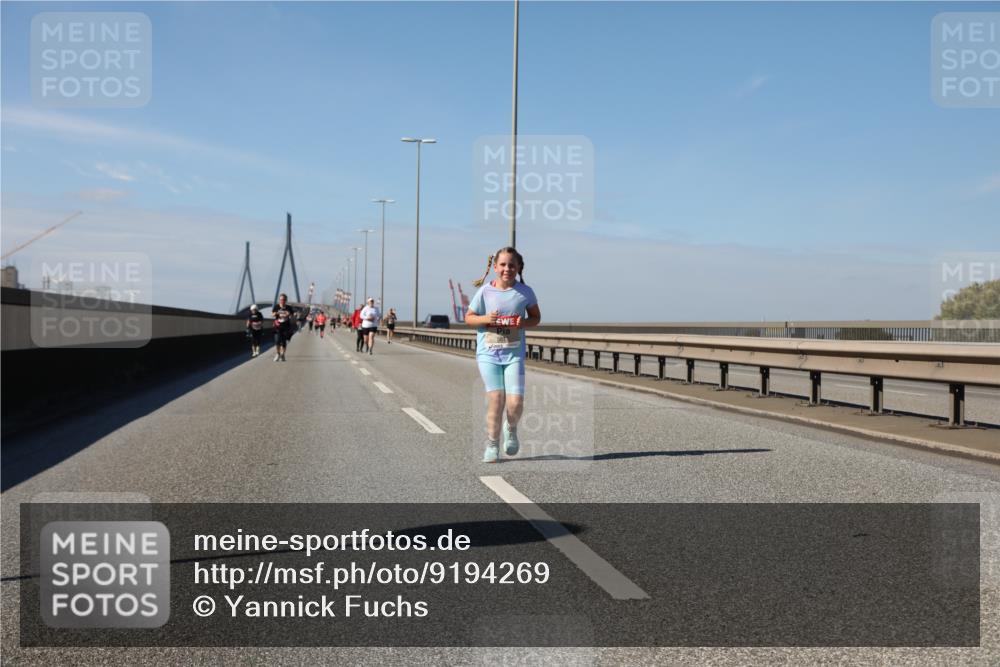 03.10.2025 - Köhlbrandbrückenlauf Yannick Fuchs http://msf.ph/oto/9194269 03.10.2025 12:18:59 Position 3  meine-sportfotos.de