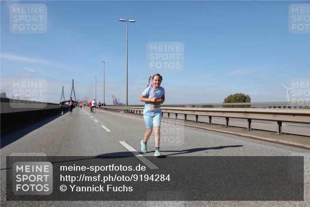 03.10.2025 - Köhlbrandbrückenlauf Yannick Fuchs http://msf.ph/oto/9194284 03.10.2025 12:19:00 Position 3 5611 meine-sportfotos.de