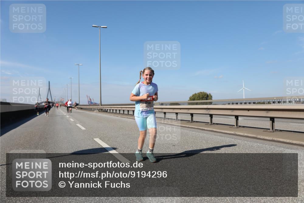 03.10.2025 - Köhlbrandbrückenlauf Yannick Fuchs http://msf.ph/oto/9194296 03.10.2025 12:19:01 Position 3 5611 meine-sportfotos.de