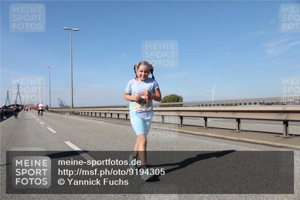 03.10.2025 - Köhlbrandbrückenlauf Yannick Fuchs http://msf.ph/oto/9194305 03.10.2025 12:19:01 Position 3 5611 meine-sportfotos.de