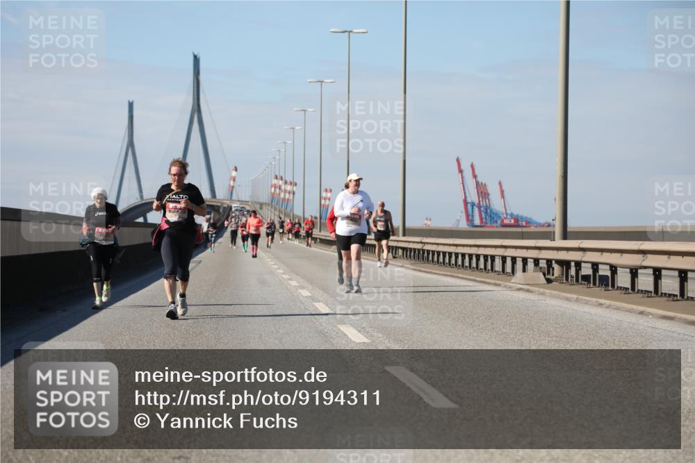 03.10.2025 - Köhlbrandbrückenlauf Yannick Fuchs http://msf.ph/oto/9194311 03.10.2025 12:19:02 Position 3  meine-sportfotos.de