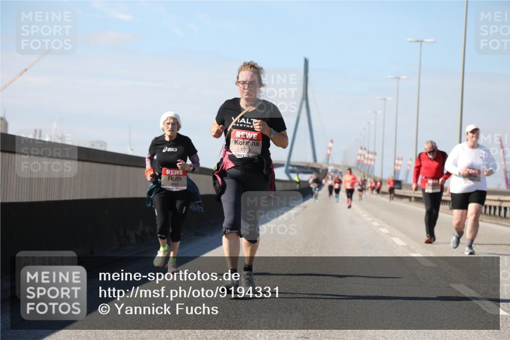 03.10.2025 - Köhlbrandbrückenlauf Yannick Fuchs http://msf.ph/oto/9194331 03.10.2025 12:19:07 Position 3 5919, 4824 meine-sportfotos.de