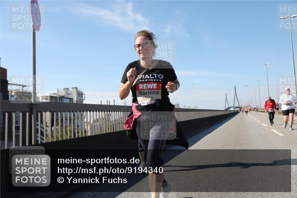 03.10.2025 - Köhlbrandbrückenlauf Yannick Fuchs http://msf.ph/oto/9194340 03.10.2025 12:19:10 Position 3 5919 meine-sportfotos.de