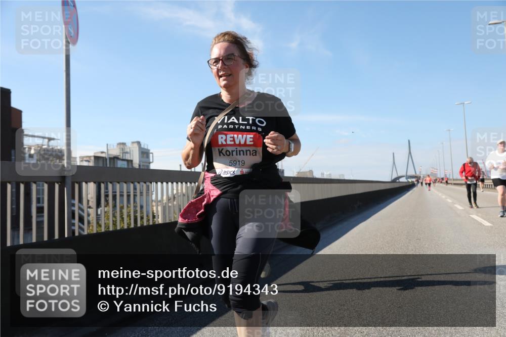 03.10.2025 - Köhlbrandbrückenlauf Yannick Fuchs http://msf.ph/oto/9194343 03.10.2025 12:19:10 Position 3 5919 meine-sportfotos.de