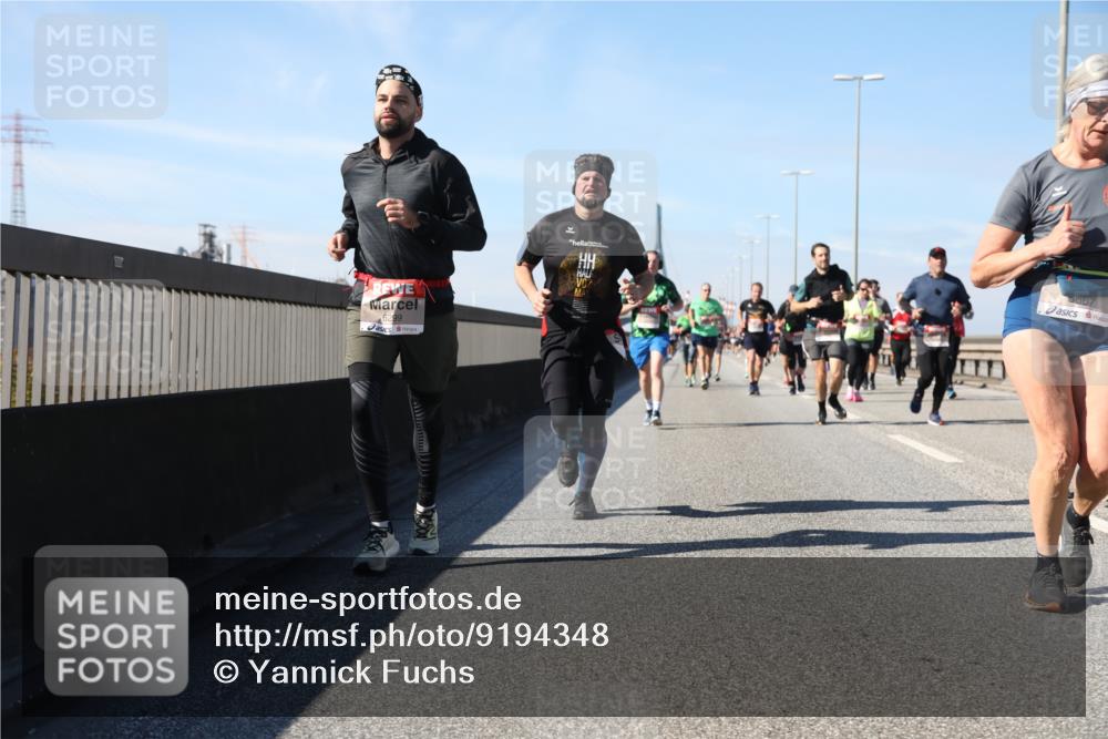 03.10.2025 - Köhlbrandbrückenlauf Yannick Fuchs http://msf.ph/oto/9194348 03.10.2025 11:56:37 Position 3 6299, 5667 meine-sportfotos.de