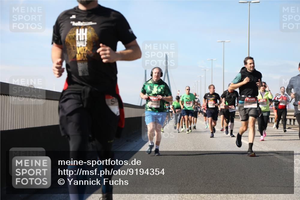 03.10.2025 - Köhlbrandbrückenlauf Yannick Fuchs http://msf.ph/oto/9194354 03.10.2025 11:56:38 Position 3 6316 meine-sportfotos.de