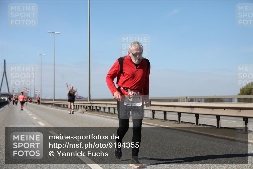 03.10.2025 - Köhlbrandbrückenlauf Yannick Fuchs http://msf.ph/oto/9194355 03.10.2025 12:19:15 Position 3 5327 meine-sportfotos.de
