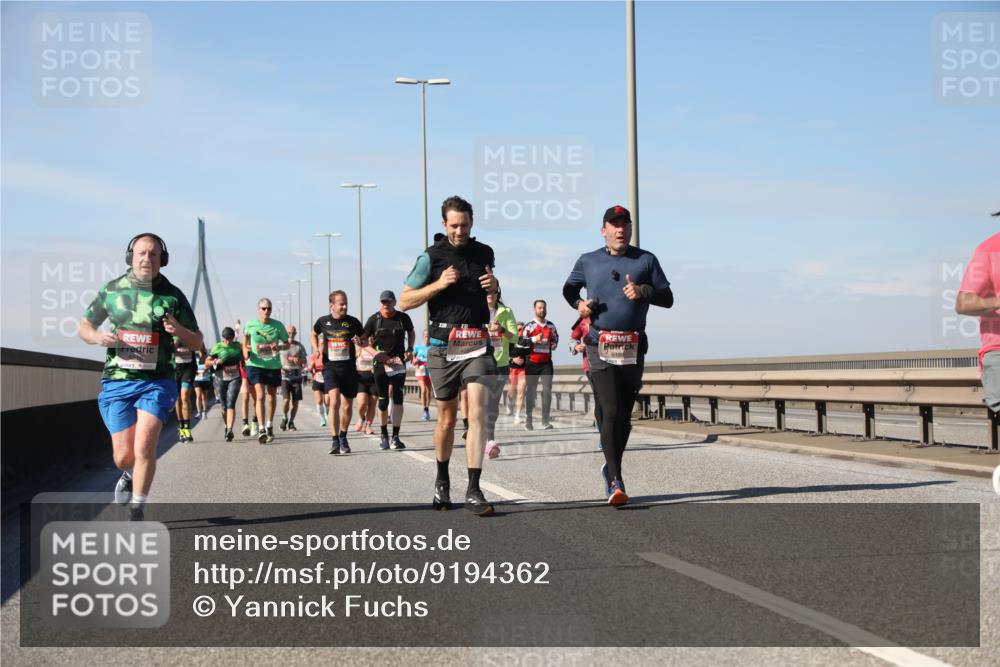 03.10.2025 - Köhlbrandbrückenlauf Yannick Fuchs http://msf.ph/oto/9194362 03.10.2025 11:56:38 Position 3 6189 meine-sportfotos.de