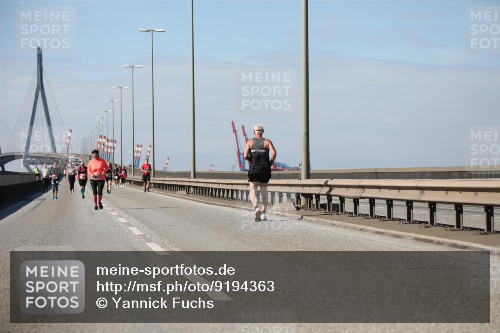03.10.2025 - Köhlbrandbrückenlauf Yannick Fuchs http://msf.ph/oto/9194363 03.10.2025 12:19:16 Position 3  meine-sportfotos.de